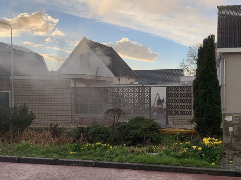 Schuur in brand in Bodegraven - Rebonieuws.nl