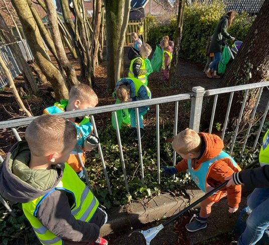 Basisschool De Bron Zorgt Voor Een Opgeruimde Wijk - Rebonieuws.nl